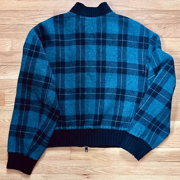 Like New Vince Plaid Bomber Jacket Women’s Black & Gray - Picture 5 of 9